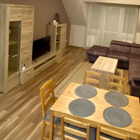 Barand Apartman Eger Exterior foto