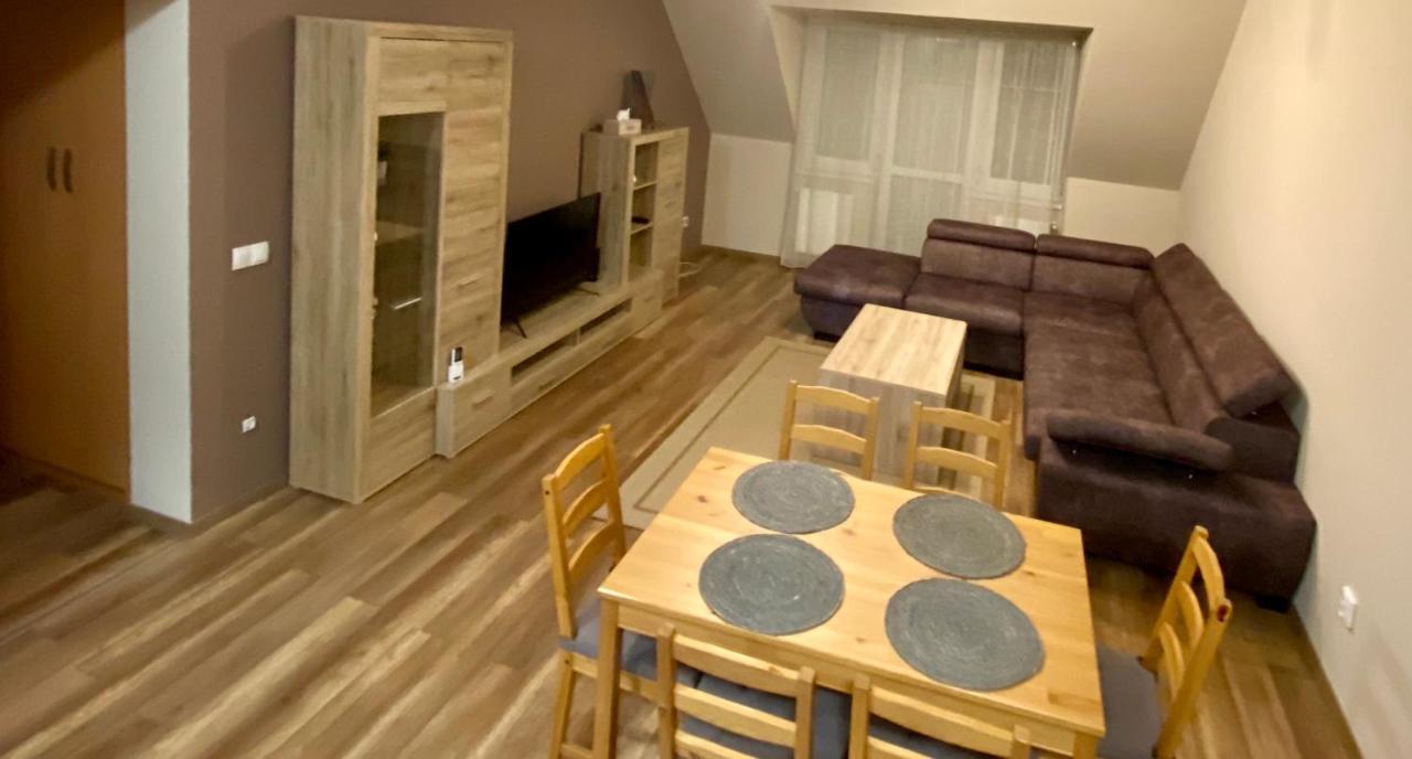 Barand Apartman Eger Exterior foto