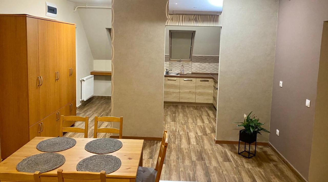 Barand Apartman Eger Exterior foto